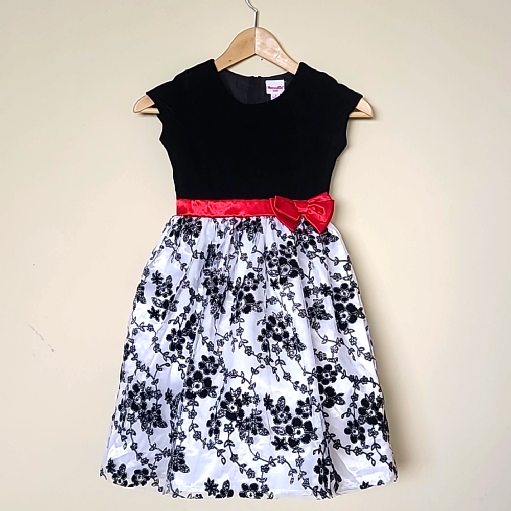 Nannette Kids Girls Size 7 Metallic Thread Embroidered Dress Black Velvet